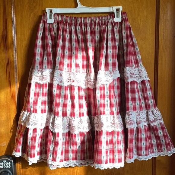 Western-themed checkered blouse and skirt - Picture 3 of 5